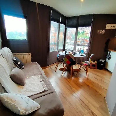 Renove A Avoriaz: 4 Pers, Avec Casier A Skis, Au Coeur Du Village - Fr-1-633-74 Apartment Morzine