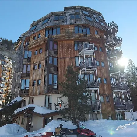 Renove A Avoriaz: 4 Pers, Avec Casier A Skis, Au Coeur Du Village - Fr-1-633-74 Apartment *