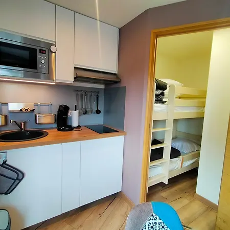 Apartment Renove A Avoriaz: 4 Pers, Avec Casier A Skis, Au Coeur Du Village - Fr-1-633-74 Morzine